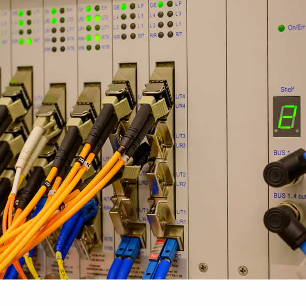 Internet via Fibra Óptica